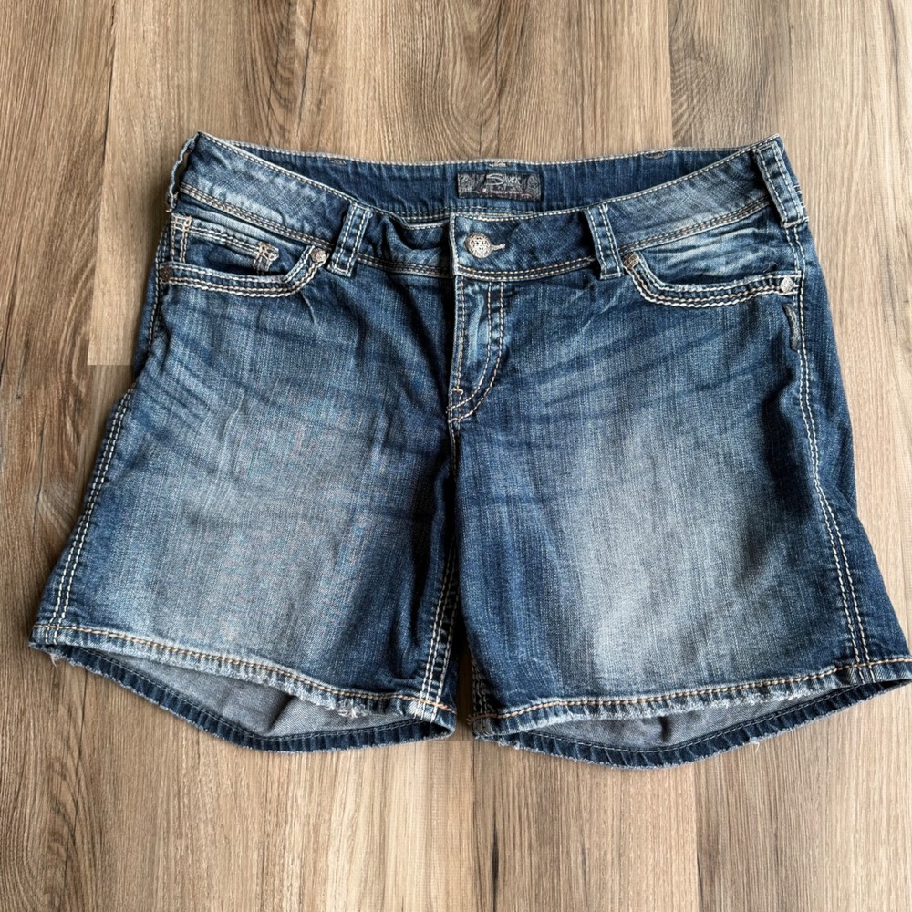 Y2K Silver Jeans Co Suki Surplus Denim Shorts Womens sz 16 Medium Wash Mid Rise